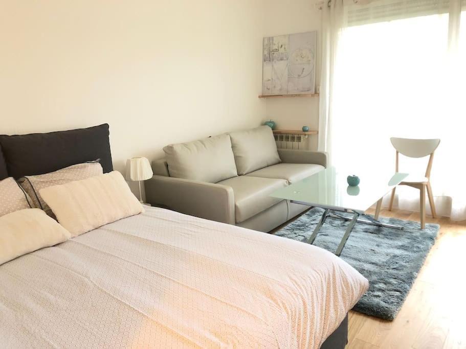 Le Gentil Paris Apartment Жантили Екстериор снимка