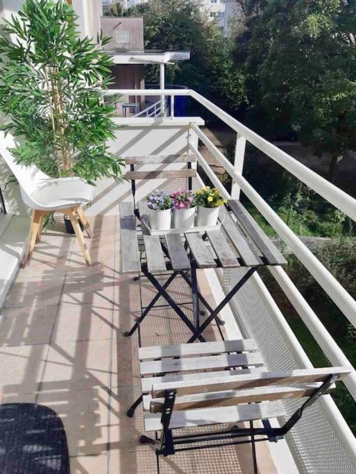 Le Gentil Paris Apartment Жантили Екстериор снимка